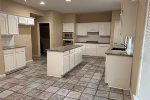 2810 White Oak Ln, Pearland, TX 77584 - Photo 13