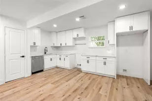 3048 Briarwick Ln, Houston, TX 77093 - Photo 9