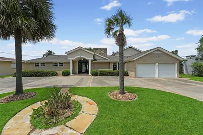 18 S Shore Drive, Galveston, TX 77551 - Photo 3