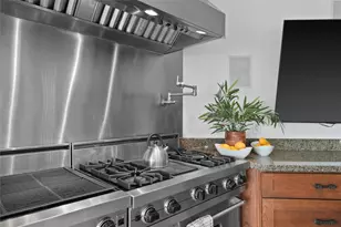 18 S Shore Dr, Galveston, TX 77551 - Photo 13