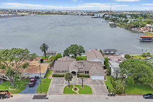 18 S Shore Dr, Galveston, TX 77551 - Photo 19