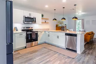 940 Cedar Point Dr, Livingston, TX 77351 - Photo 9