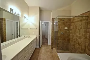2710 Hullsmith Dr, Houston, TX 77063 - Photo 17