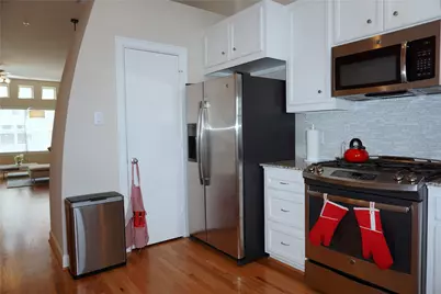 2710 Hullsmith Drive #103, Houston, TX 77063 - Photo 11