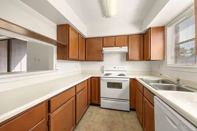 3100 Walnut Bend Lane #120, Houston, TX 77042 - Photo 9