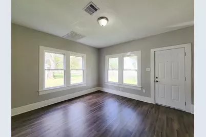 605 N Avenue A, Freeport, TX 77541 - Photo 11