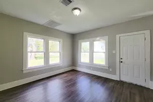 605 N Avenue A, Freeport, TX 77541 - Photo 11