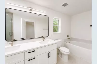 2106 Lakeshore Forest Court, Missouri City, TX 77459 - Photo 19