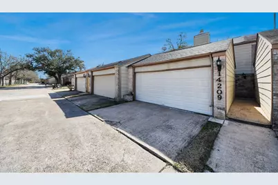 14209 Briarsage Court #TH15, Houston, TX 77077 - Photo 35