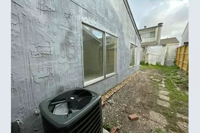 12520 Manor Court, Houston, TX 77072 - Photo 17