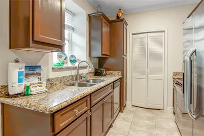 7000 Seawall Boulevard #722, Galveston, TX 77551 - Photo 11