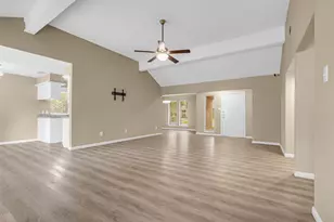 3706 Glenwood Springs Dr, Houston, TX 77345 - Photo 7