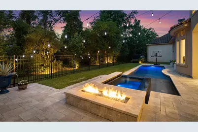 22 Johnathan Landing Court, The Woodlands, TX 77389 - Photo 1