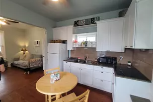 1623 Ave N 1/2, Galveston, TX 77550 - Photo 5