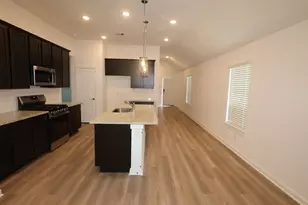 26259 Astral Wy, La Marque, TX 77568 - Photo 5