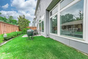 1709 Leilani Dr, Houston, TX 77055 - Photo 35