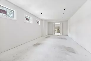 2247 Chilton Rd, Houston, TX 77019 - Photo 13