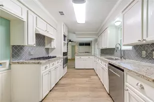 5019 Oak Forest Dr, Houston, TX 77018 - Photo 13