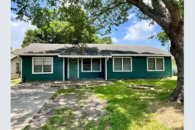 2922 Robinson Boulevard, Texas City, TX 77590 - Photo 1