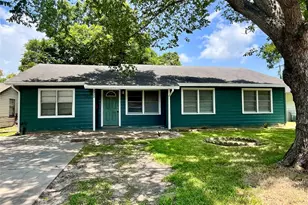 2922 Robinson Blvd, Texas City, TX 77590 - Photo 1