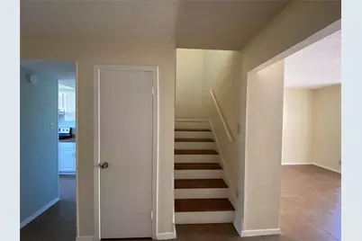 8470 Leawood Boulevard, Houston, TX 77072 - Photo 11