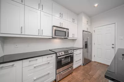 1201 McDuffie Street #103, Houston, TX 77019 - Photo 5