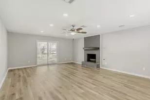 28943 Enchanted Dr, Shenandoah, TX 77381 - Photo 5