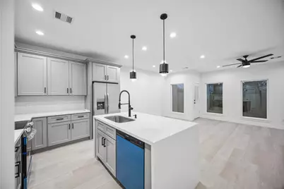 8218 Lawler Street #B, Houston, TX 77051 - Photo 9