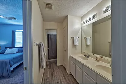 1415 Crystal Lake Circle E, Pearland, TX 77584 - Photo 35