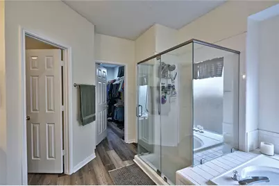 1415 Crystal Lake Circle E, Pearland, TX 77584 - Photo 23