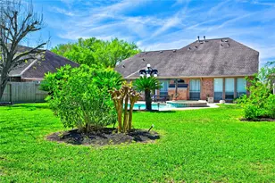 1415 Crystal Lake Cir E, Pearland, TX 77584 - Photo 41