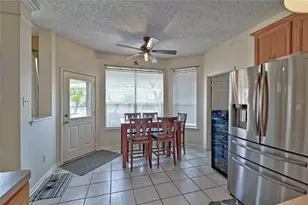 1415 Crystal Lake Cir E, Pearland, TX 77584 - Photo 17