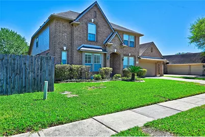 1415 Crystal Lake Circle E, Pearland, TX 77584 - Photo 3