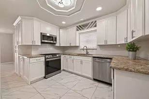 5207 Bent Bough Ln, Houston, TX 77088 - Photo 15