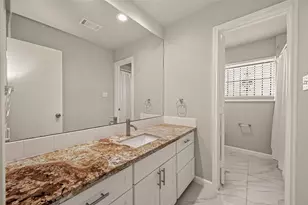 5207 Bent Bough Ln, Houston, TX 77088 - Photo 23