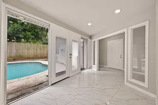 5207 Bent Bough Ln, Houston, TX 77088 - Photo 11