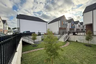 8430 Vogue Ln, Houston, TX 77055 - Photo 19