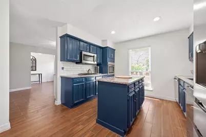 5722 Arncliffe Drive, Houston, TX 77088 - Photo 11