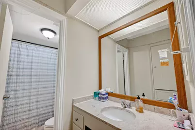 2600 Bellefontaine St Apt D24, Houston, TX 77025 - Photo 27