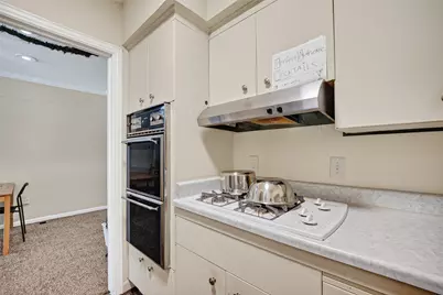 2600 Bellefontaine St Apt D24, Houston, TX 77025 - Photo 17