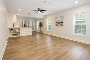 1011 N Valderas St, Angleton, TX 77515 - Photo 3