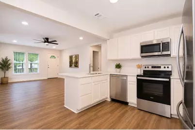 1011 N Valderas Street, Angleton, TX 77515 - Photo 7
