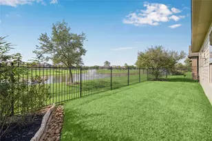 12610 Baldwin Springs Ct, Tomball, TX 77377 - Photo 5