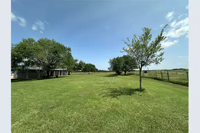 2927 County Road 240, Hallettsville, TX 77964 - Photo 3