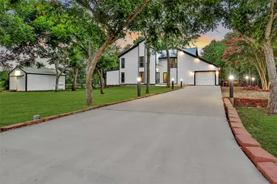 9814 King Circle S, Manvel, TX 77578 - Photo 1
