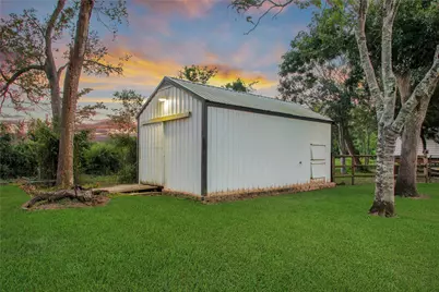 9814 King Circle S, Manvel, TX 77578 - Photo 45