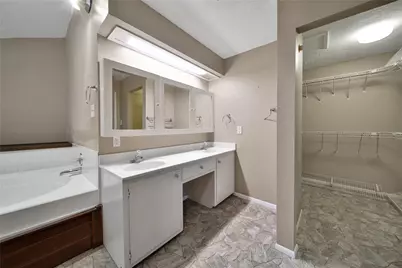 9814 King Circle S, Manvel, TX 77578 - Photo 21