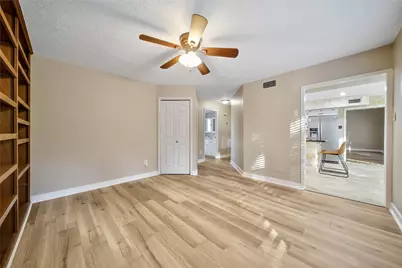 9814 King Circle S, Manvel, TX 77578 - Photo 11