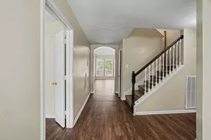 1805 Manor Cir, Rosenberg, TX 77471 - Photo 3