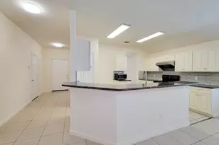 3010 Stonecross Ln, Dickinson, TX 77539 - Photo 11